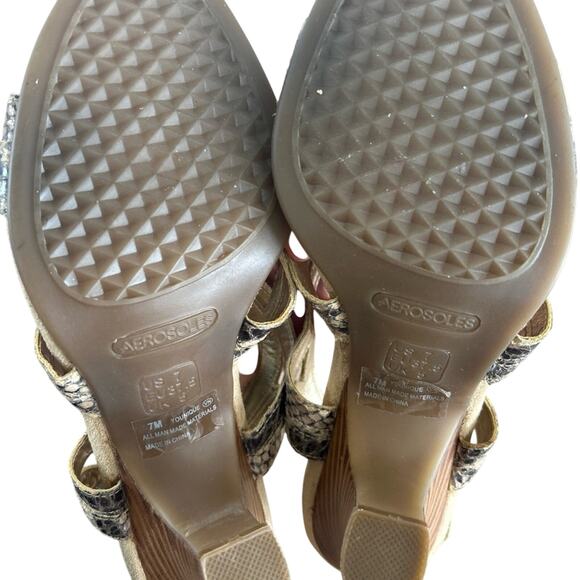 AEROSOLES Women’s Snakeskin Pattern Heels - Picture 4 of 4